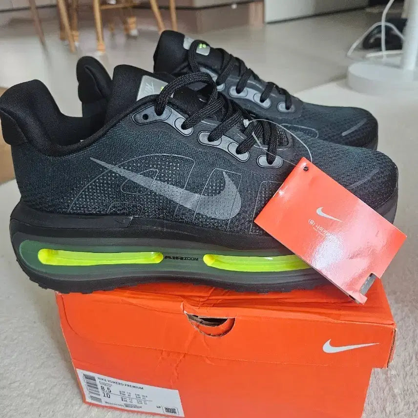 [BUNJANG] Nike Vomero Premium Iron Black Sneakers (265) / (무료배송)나이키 보메로 프리미엄 아이언 블랙 265