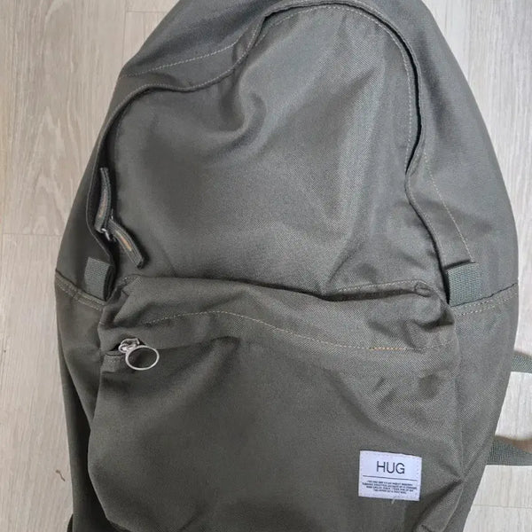 [BUNJANG] HUG Backpack Khaki / HUG 백팩 카키색