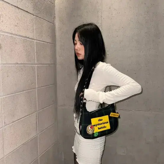 [BUNJANG] The Mysterious Hotel Western Mini Hobo Bag / 더미스테리어스호텔 웨스턴 미니 호보백
