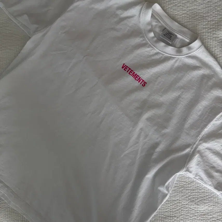 [BUNJANG] VETEMENTS T-shirt Size M / 베트멍 티셔츠