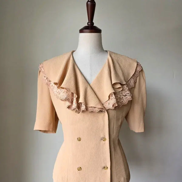 [BUNJANG] Frill Lace Big Collar Double Button Short Sleeve Blouse / 세일)프릴 레이스 빅카라 더블 단추 반팔 블라우스
