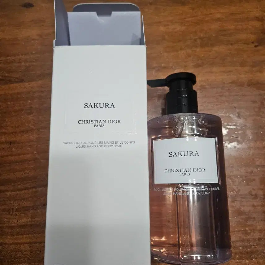 [BUNJANG] Christian Dior Sakura Liquid Hand and Body Wash / 크리스챤디올 사쿠라 리퀴드 핸드 앤 바디워시 새상품