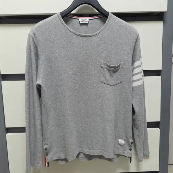 [BUNJANG] Thom Browne Striped Armband Pocket Long Sleeve T-Shirt Size 3 (Fits 100-108) / [3] [100-108] 톰브라운 사선 완장 포켓 롱슬리브