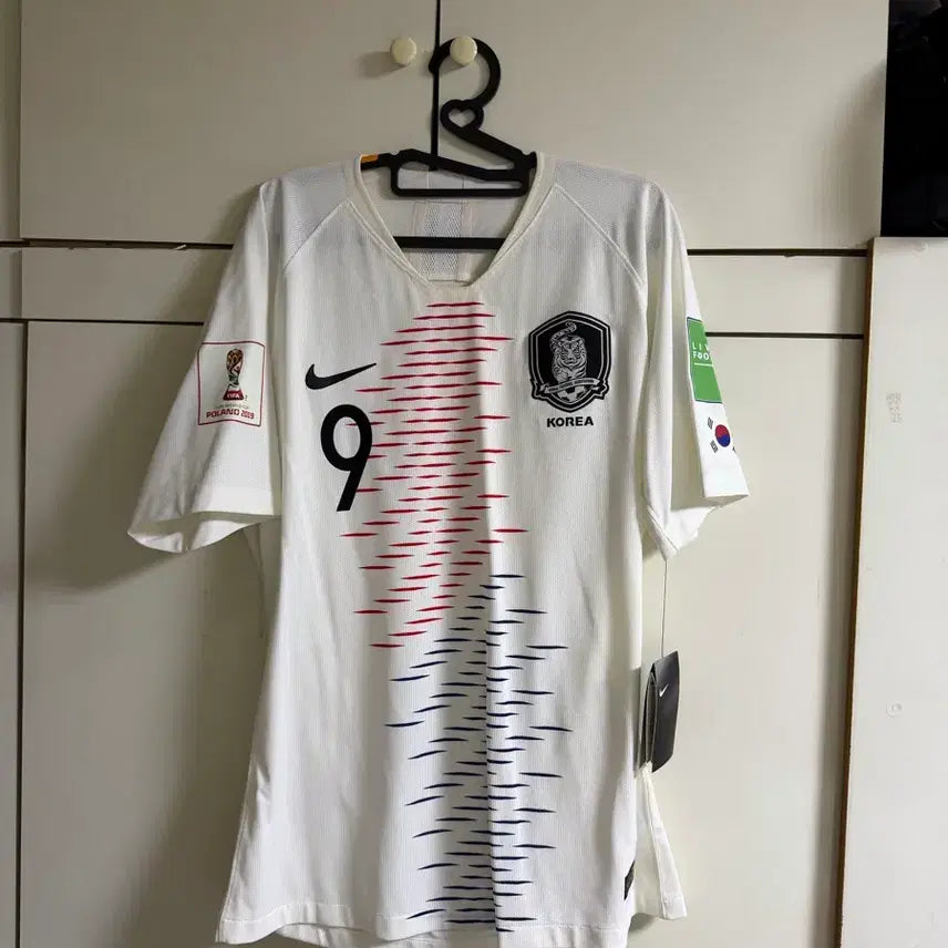 [BUNJANG] South Korea National Team 2018-20 Away Player Issue Short Sleeve Oh Se-hun Signed Jersey (U20 World Cup) / 18-20 대한민국 어웨이 선수지급용 반팔 U20 월드컵 No.9 오세훈 사인 유니폼