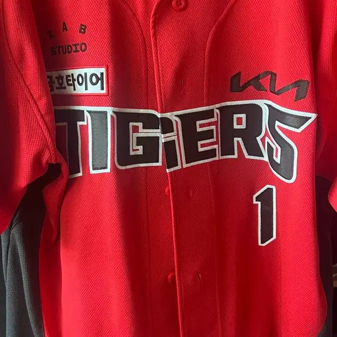[BUNJANG] Kia Tigers Authentic Alternate Jersey (120) Park Chan-ho Embroidered / 기아타이거즈 어센틱 얼트 유니폼 (120, 박찬호 자수마킹