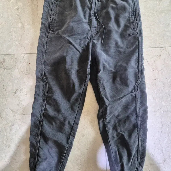 [BUNJANG] Juun.J Cut-Out Detail Jogger Pants Grey / 준지 절개 디테일 조거 팬츠 그레이