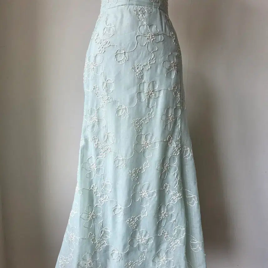 [BUNJANG] Mint Flower Embroidered Long Skirt / 민트 플라워 자수 롱 스커트