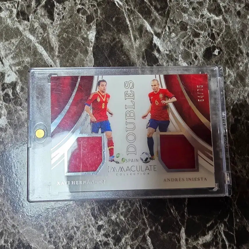 [BUNJANG] Xavi Iniesta Immaculate Dual Jersey Card - 75 Limited Edition / 사비 이니에스타 이마큘레이트 저지 75한정