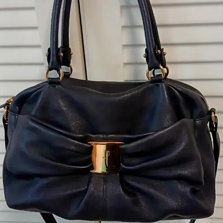 [BUNJANG] Ferragamo Vara Ribbon Leather Tote Bag / 페라가모 바라 리본 레더 토트백(정품/무료배송)