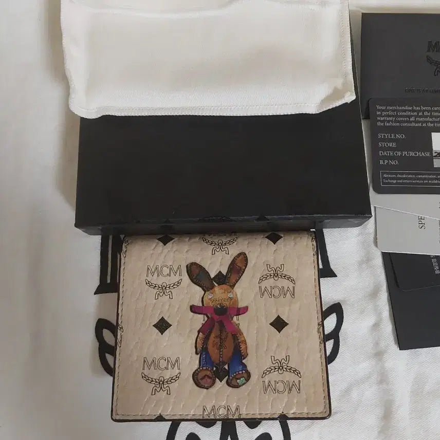 [BUNJANG] MCM Rabbit Pattern Bifold Wallet Beige / A급정품)MCM 토끼 패턴 반지갑 베이지