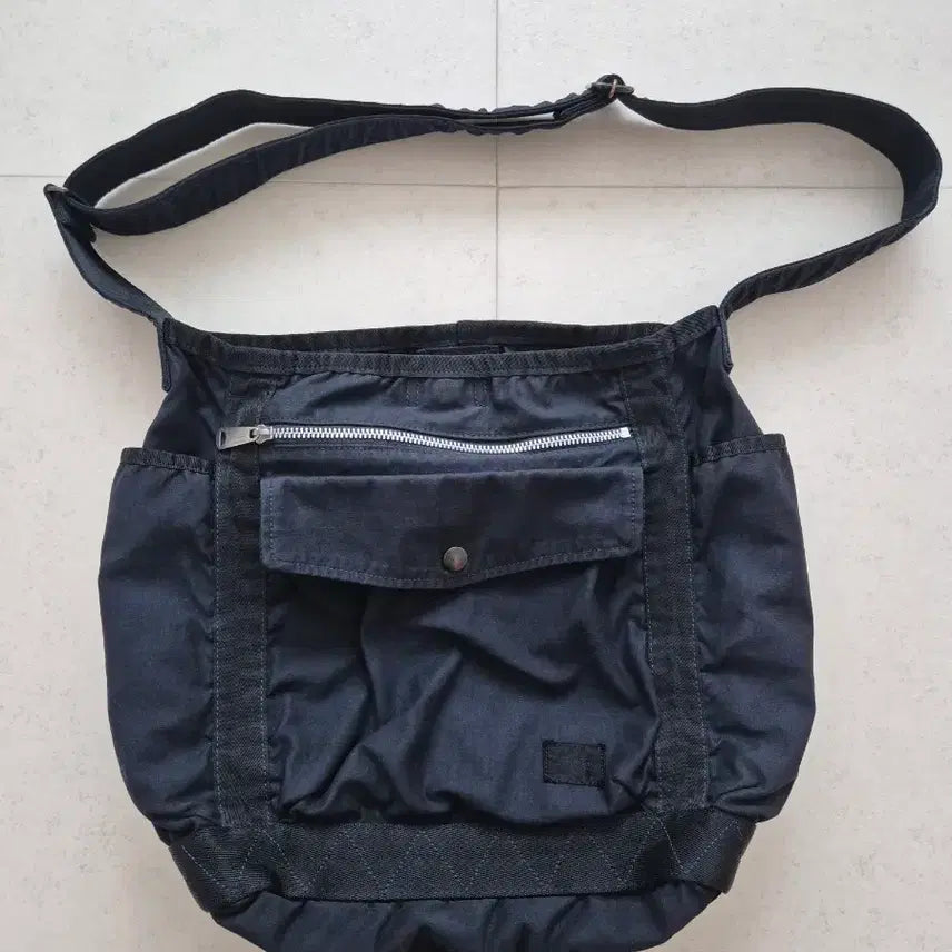 [BUNJANG] Porter Crack Shoulder Bag L Navy / 포터 크랙 숄더백 L사이즈 네이비