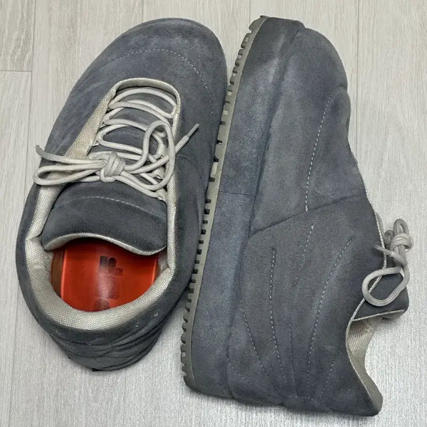 [BUNJANG] PDF Channel Nuvola Suede Sneakers (Size 43) / Pdf channel 누볼라 스니커즈 43