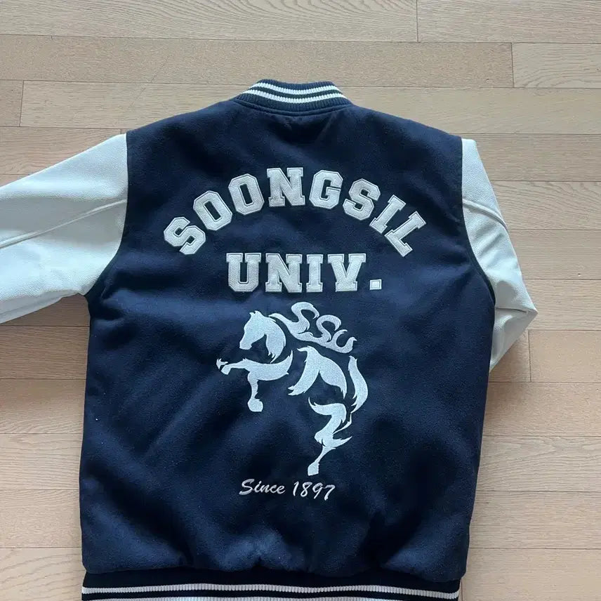 [BUNJANG] Soongsil University Bomber Jacket XL Navy Ivory / 숭실대 학잠  XL(미사용)