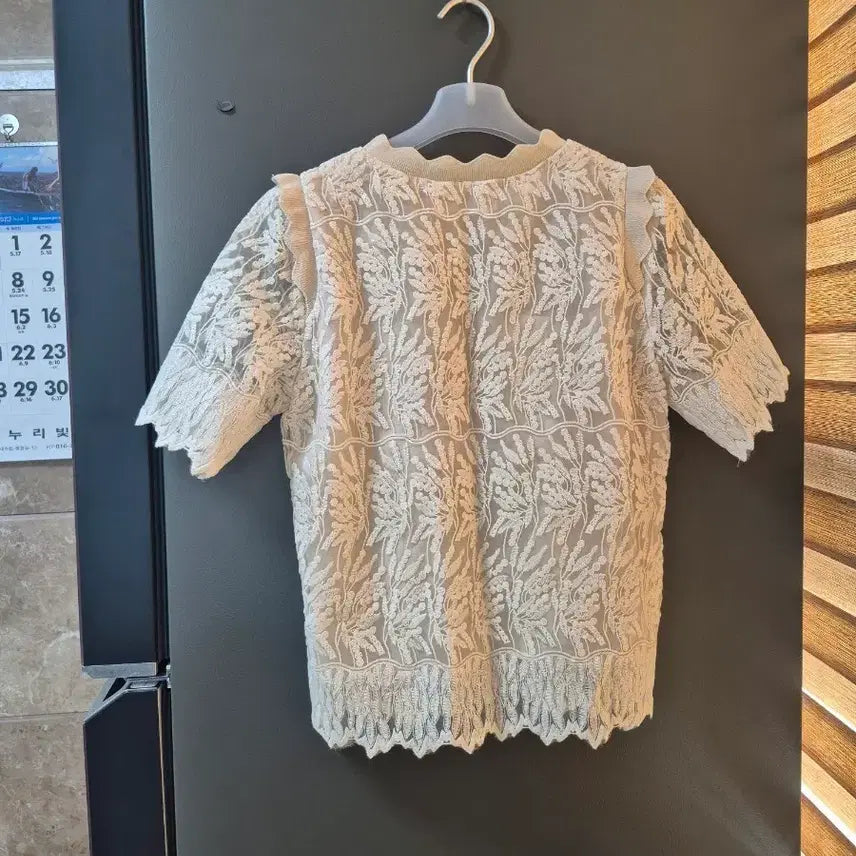 [BUNJANG] Cream Lace Blouse / 크림색 레이스 블라우스
