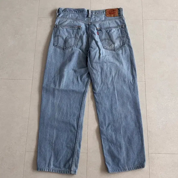[BUNJANG] 00s Levi's 550 Sky Blue Wide Fit Jeans (W32 L32) / 00s 빈티지 리바이스 550 스카이블루 32x32 와이드핏