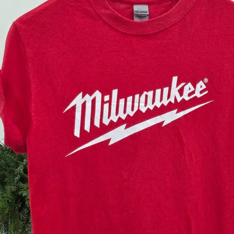 [BUNJANG] Gildan Milwaukee Logo Red T-Shirt / [S] 길단(GILDAN) 밀워키(Milwaukee) 로고 레드 반팔 티셔츠