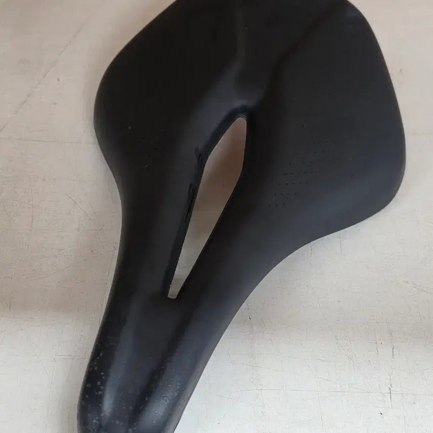 [BUNJANG] Specialized Power Comp Saddle 155mm / 스페셜라이즈드 파워 콤프 안장 155