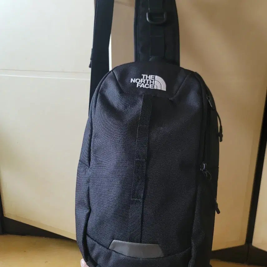 [BUNJANG] The North Face Black Sling Bag / 노스페이스 슬링백