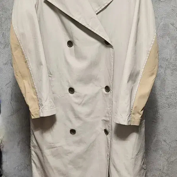 [BUNJANG] Nico and... Beige Trench Coat with Contrast Sleeve Detail / 니코앤드 트렌치코트