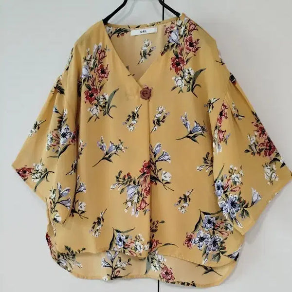 [BUNJANG] Yellow Floral Print Lightweight Blouse / 노랑 꽃 나염 하늘하늘 폴리 원단 폭넓은 소매로 바람 솔솔 블라우스