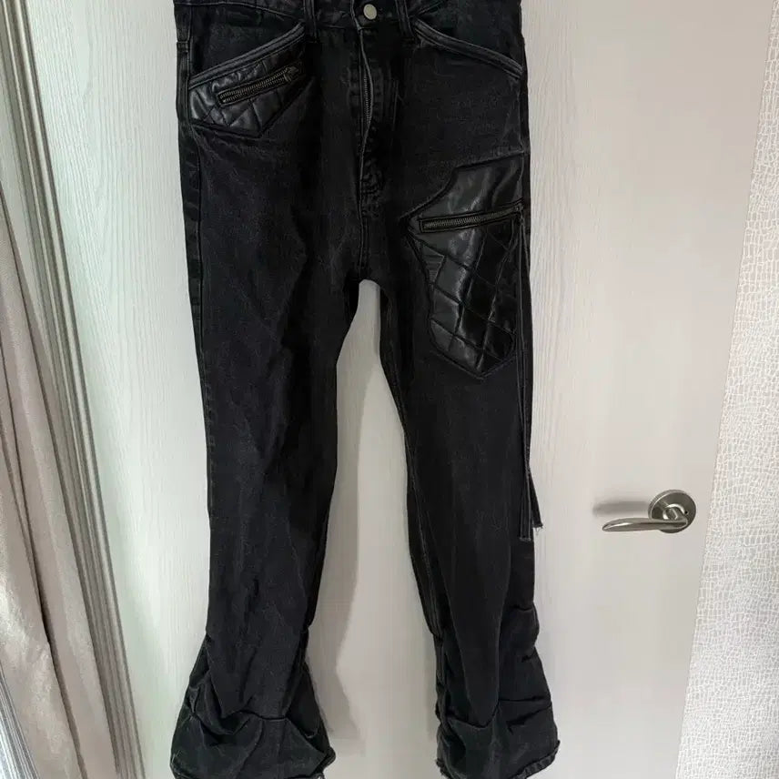 [BUNJANG] Emosstance Club Leather Patch Denim Pants Size 1 / 에모스탠스클럽 레더패치 1사이즈
