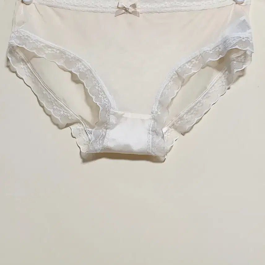 [BUNJANG] Cream Lace Triangle Panties (Size 100) / 레이스 삼각 팬티 100 (크림)