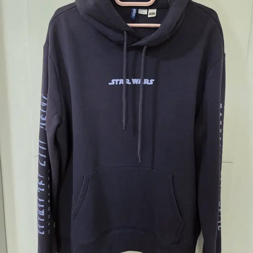 [BUNJANG] H&M Star Wars Mandalorian Hoodie XL / H&M 스타워즈 후드티 XL