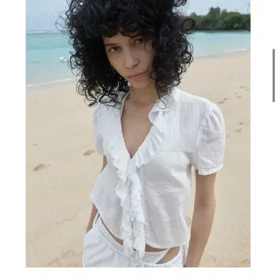 [BUNJANG] Kijun Cotton Ruffle Blouse Off-White / 기준 kijun Cotton Ruffle Blouse Off-White
