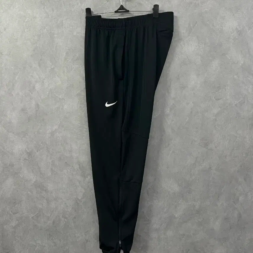[BUNJANG] Nike Black Training Pants L / 나이키 검정 트레이닝 바지 L