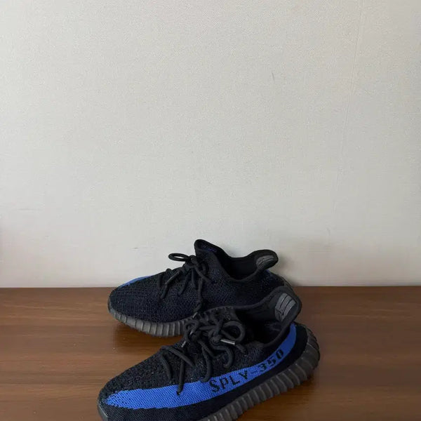 [BUNJANG] Adidas Yeezy Boost 350 V2 Series Sneakers / 아디다스 이지부스트350V2시리즈 240사이즈 운동화