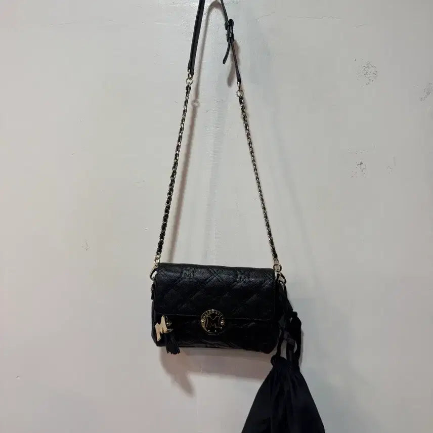 [BUNJANG] Metrociti Quilting Chain Crossbody Bag Black / 메트로시티 퀼팅 체인 크로스백 블랙