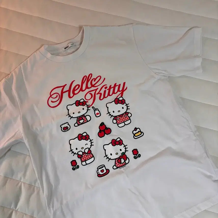 [BUNJANG] SPAO Hello Kitty Short-Sleeve T-Shirt / 스파오 키티 반팔티