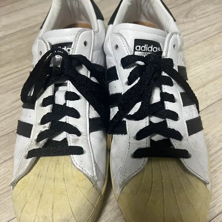 [BUNJANG] Adidas Superstar Premium White Black Sneakers / 아이다스 슈퍼스타 프리미엄 화이트 블랙 275