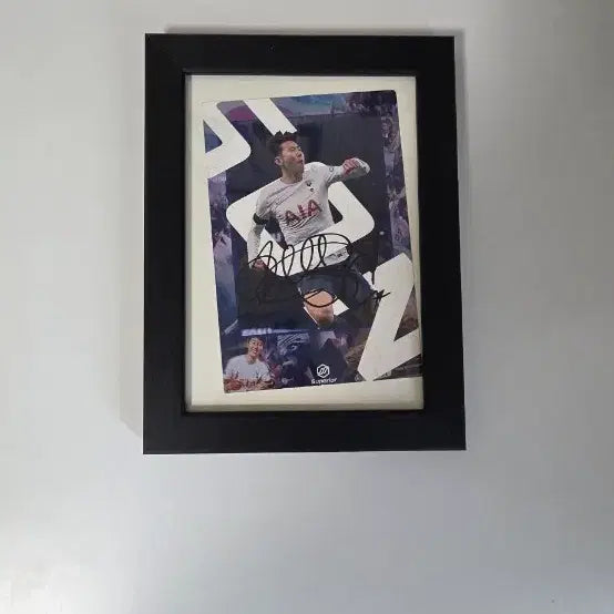 [BUNJANG] Son Heung-min & Yang Min-hyuk Autographed Framed Display Set / 손흥민 친필 사인 액자+양민혁 친필 사인 액자(공짜)