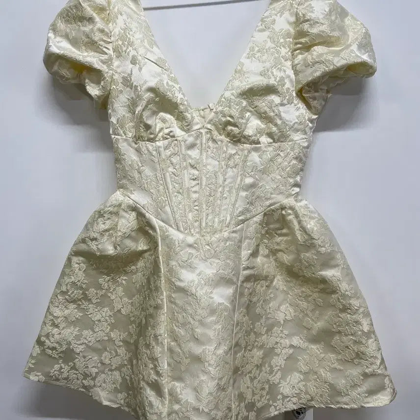 [BUNJANG] CIDER Cream Lace Puff Sleeve Mini Dress / CIDER 샵 사이다크림색 레이스 퍼프 소매 드레스