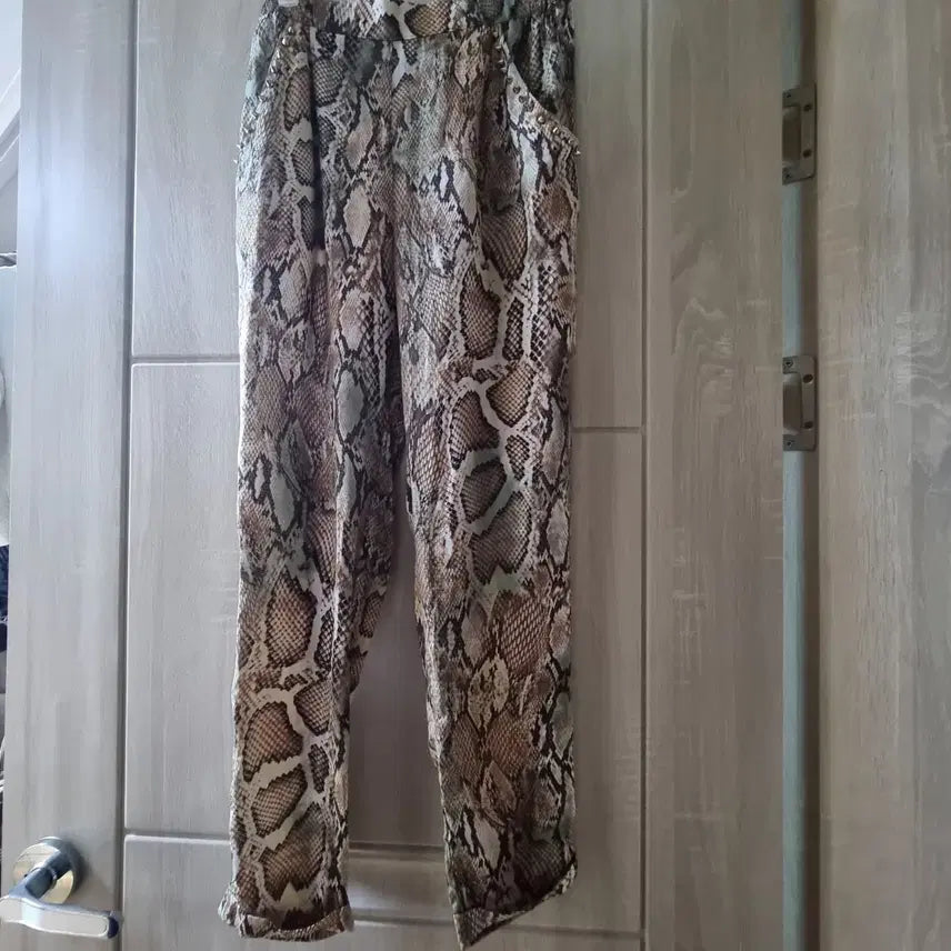 [BUNJANG] ZARA Snake Print Pants XS / (새상품)ZARA 뱀피 패턴 팬츠 XS 사이즈