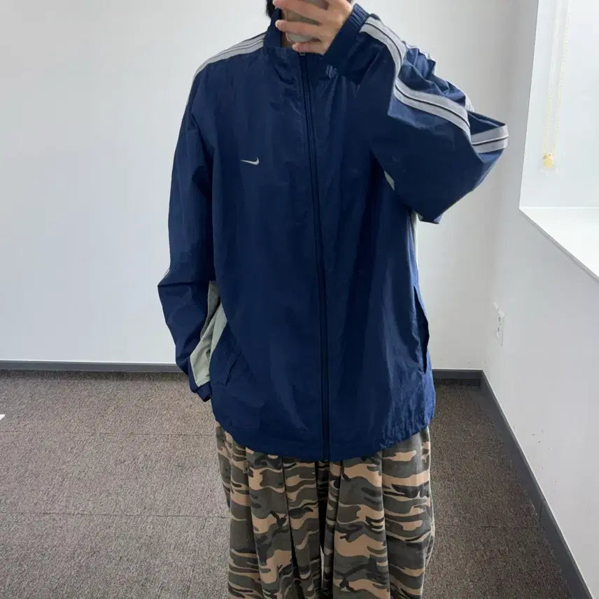 [BUNJANG] Nike Navy Tracktop Windbreaker / Nike 나이키 트랙탑 네이비 바람막이