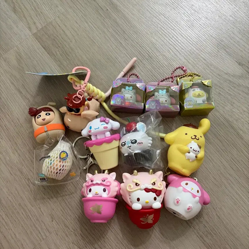 [BUNJANG] Sanrio Hello Kitty My Melody "Monjaku" Figure Keychain Set / 산리오 피규어 키링 헬로키티 마이멜로디 먼작귀