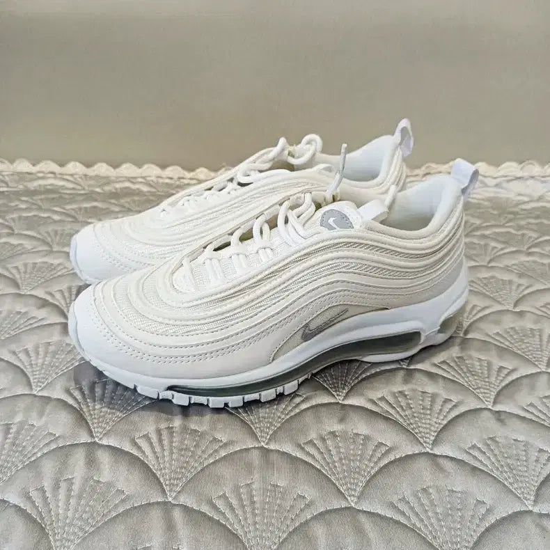 [BUNJANG] Comfortable Daily Sneakers for Long Walks / 발 편한 데일리 운동화 장시간 걷기 최적