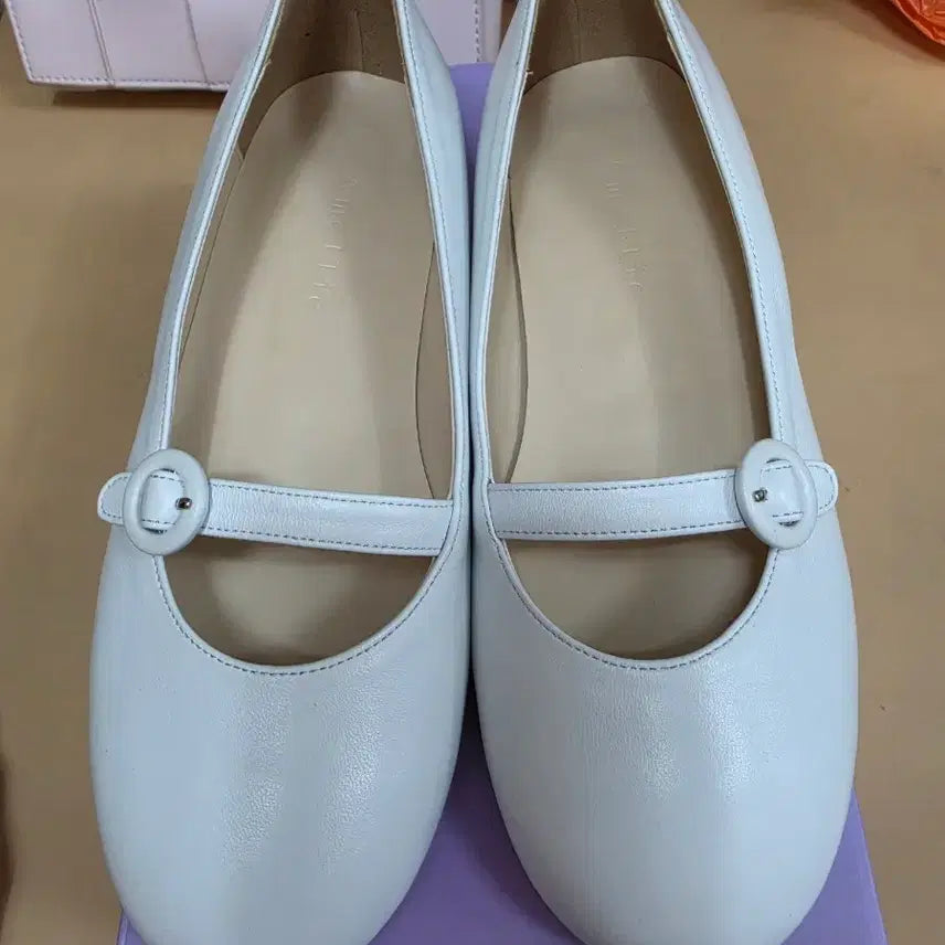 [BUNJANG] Amelia Pumps White Mary Jane / 아멜리아 펌프스 화이트