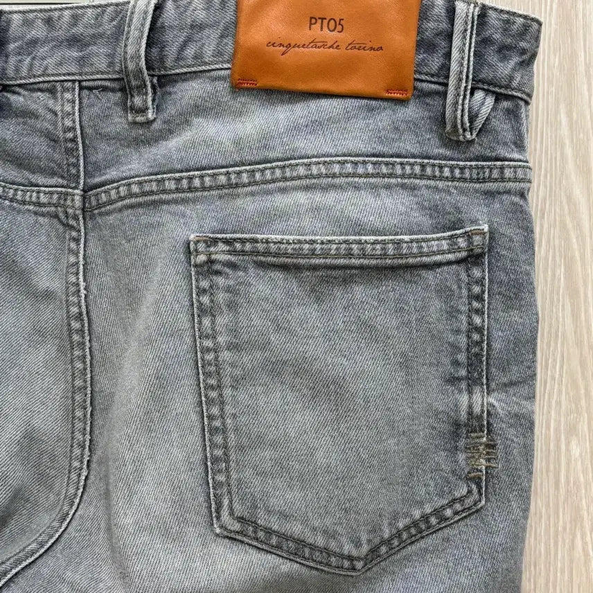 [BUNJANG] PT05 Reggae Tapered Fit Denim Pants (Size 34, Grey) / PT05 레게 테이퍼드핏 데님팬츠34/그레이