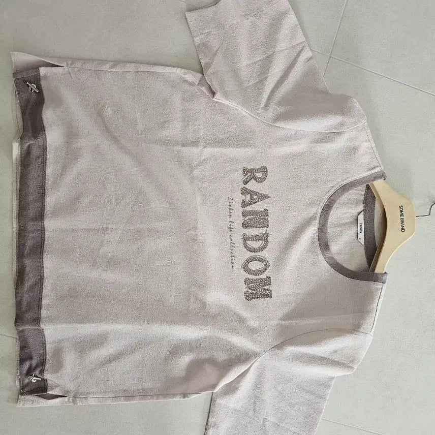 [BUNJANG] JISEN Cotton Blend T-Shirt / 브랜드 티셔츠 지센