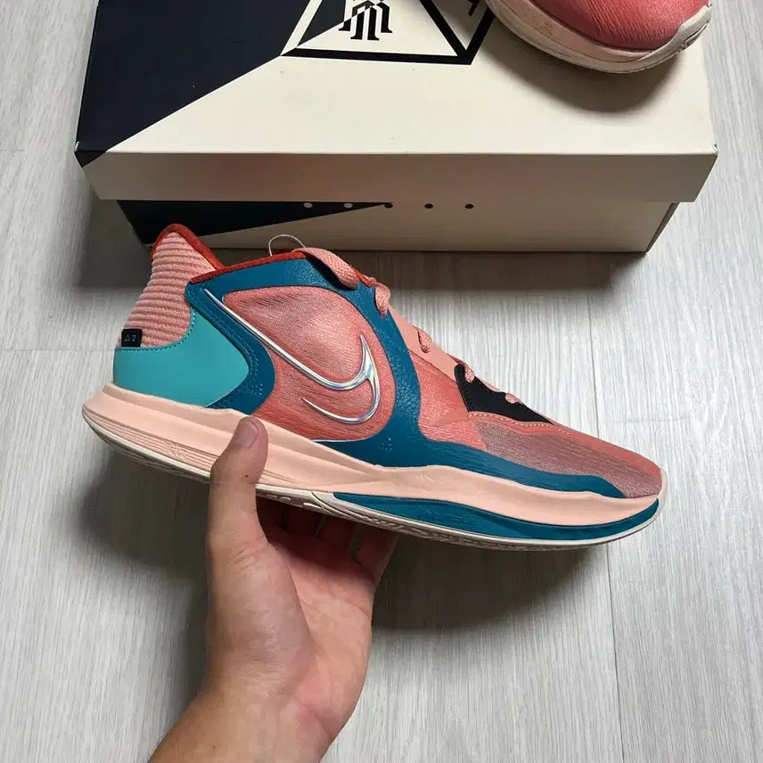 [BUNJANG] Nike Kyrie Low 5 Basketball Shoes (280mm) / [1회착]나이키 카이리 로우 5 농구화 280