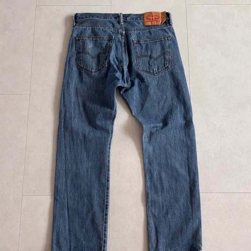 [BUNJANG] Levi's 501 Medium Blue Vintage Faded Jeans (32x30) / 리바이스 501 미디엄블루 32x30 빈티지 페이딩
