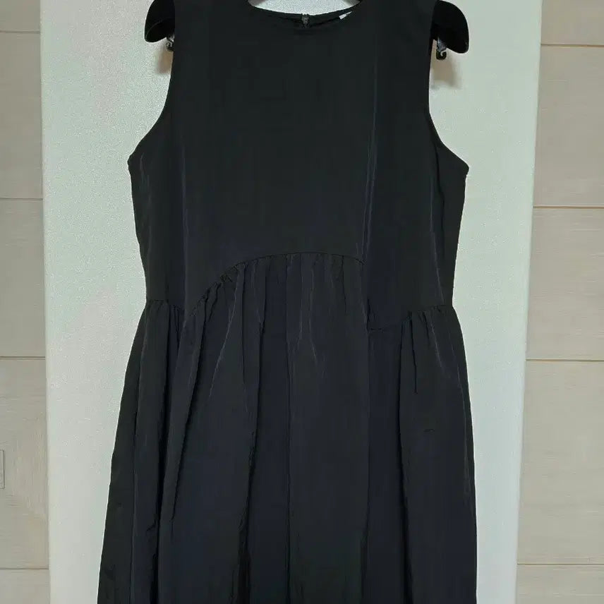 [BUNJANG] Analog Sleeveless Dress / 아날로그 민소매 원피스 (새상품)