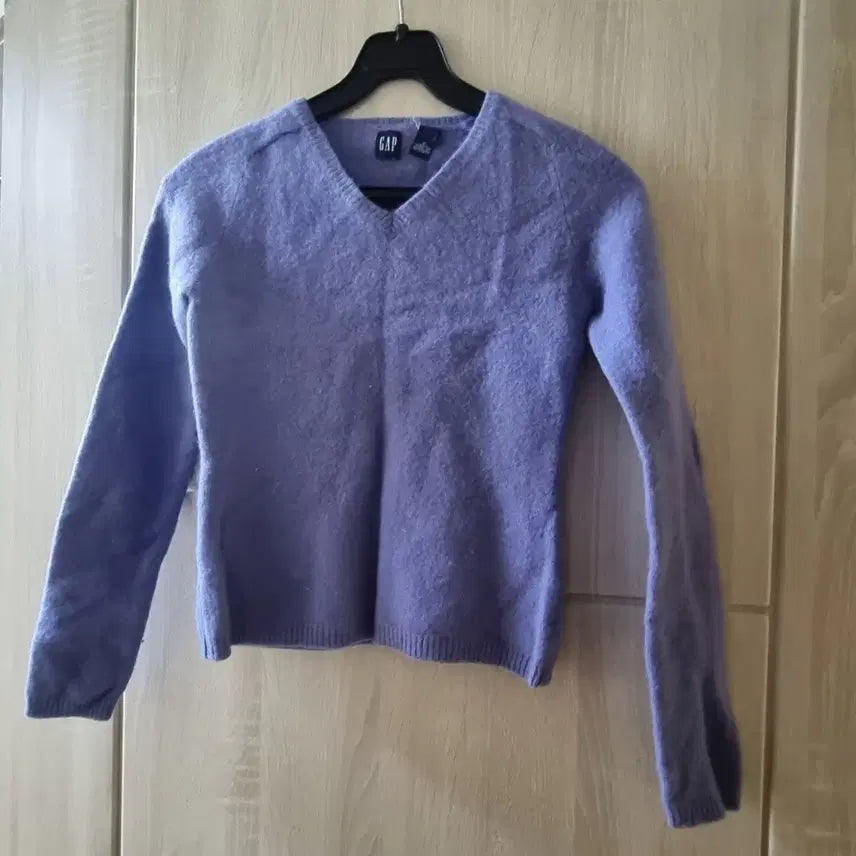 [BUNJANG] GAP Lavender V-Neck Knit S Size / GAP 라벤더 V넥 니트 S사이즈
