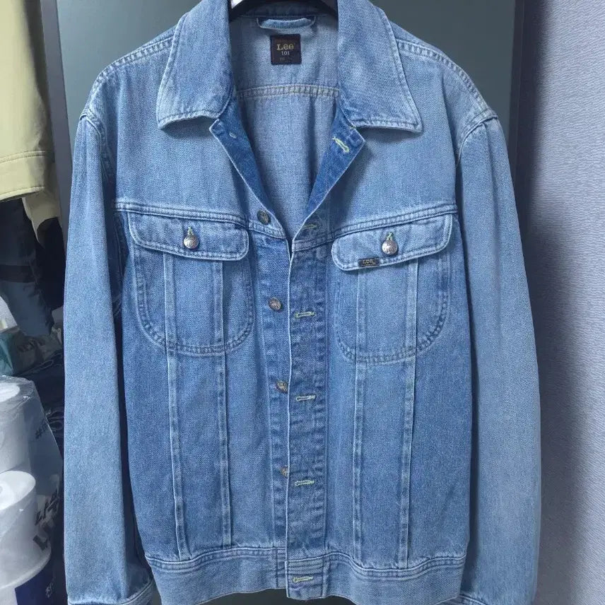 [BUNJANG] Lee 101 Light Wash Denim Trucker Jacket XL / Lee 101 페이드 데님 트러커 (XL)