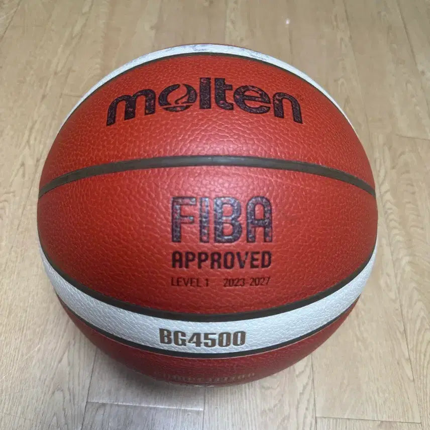 [BUNJANG] Molten Basketball BG4500 FIBA Certified / 몰텐 농구공 BG4500 FIBA 인증 사용감,기스 없음
