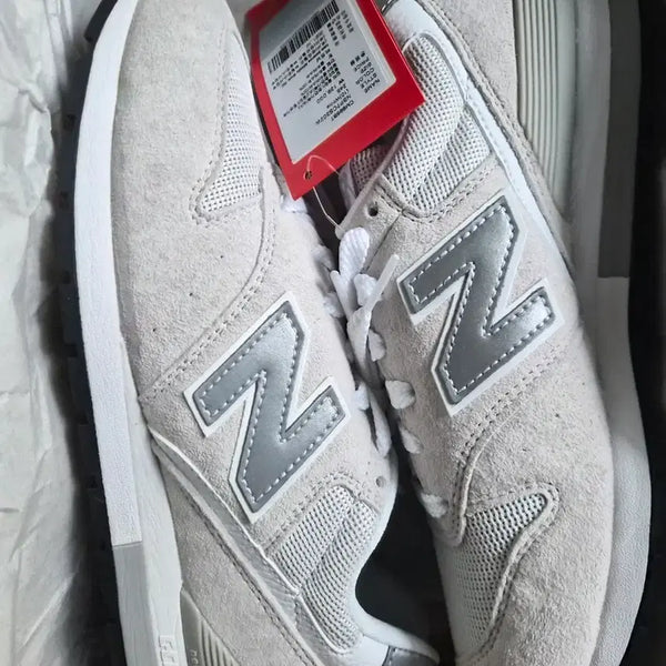 [BUNJANG] New Balance 996 CM996BT Ivory White Sneakers / 뉴발란스 996 아이보리 화이트