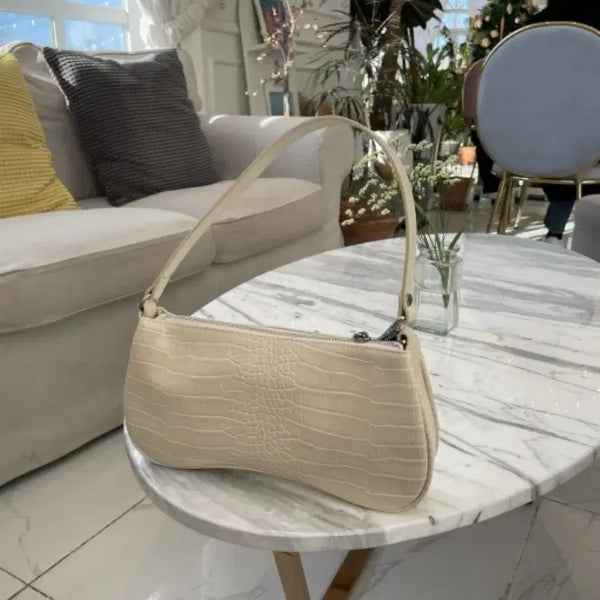 [BUNJANG] JW PEI Vegan Eva Shoulder Bag / JW PEI (쥬페이) 비건 에바 숄더 바게트 백
